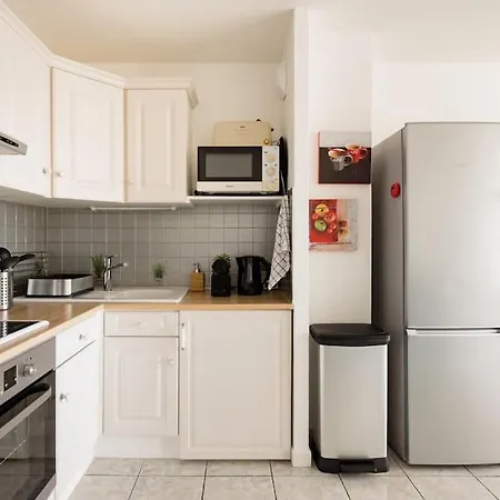 Port-frejus, Le Paladien, 2 Pieces Climatise, Terrasse & Parking