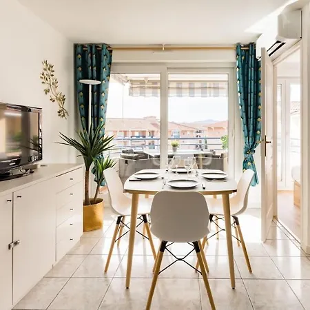 Port-frejus, Le Paladien, 2 Pieces Climatise, Terrasse & Parking Fréjus