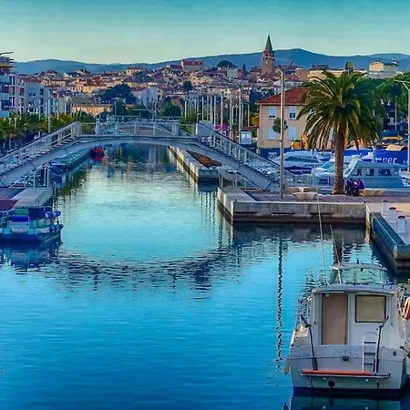 Port-frejus, Le Paladien, 2 Pieces Climatise, Terrasse & Parking Fréjus